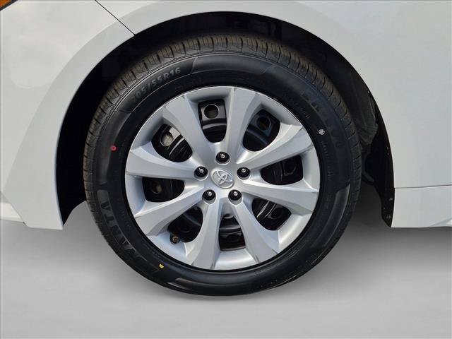 Used 2022 Toyota Corolla LE w/ Carpet Mat Package (TMS) FWD image 21