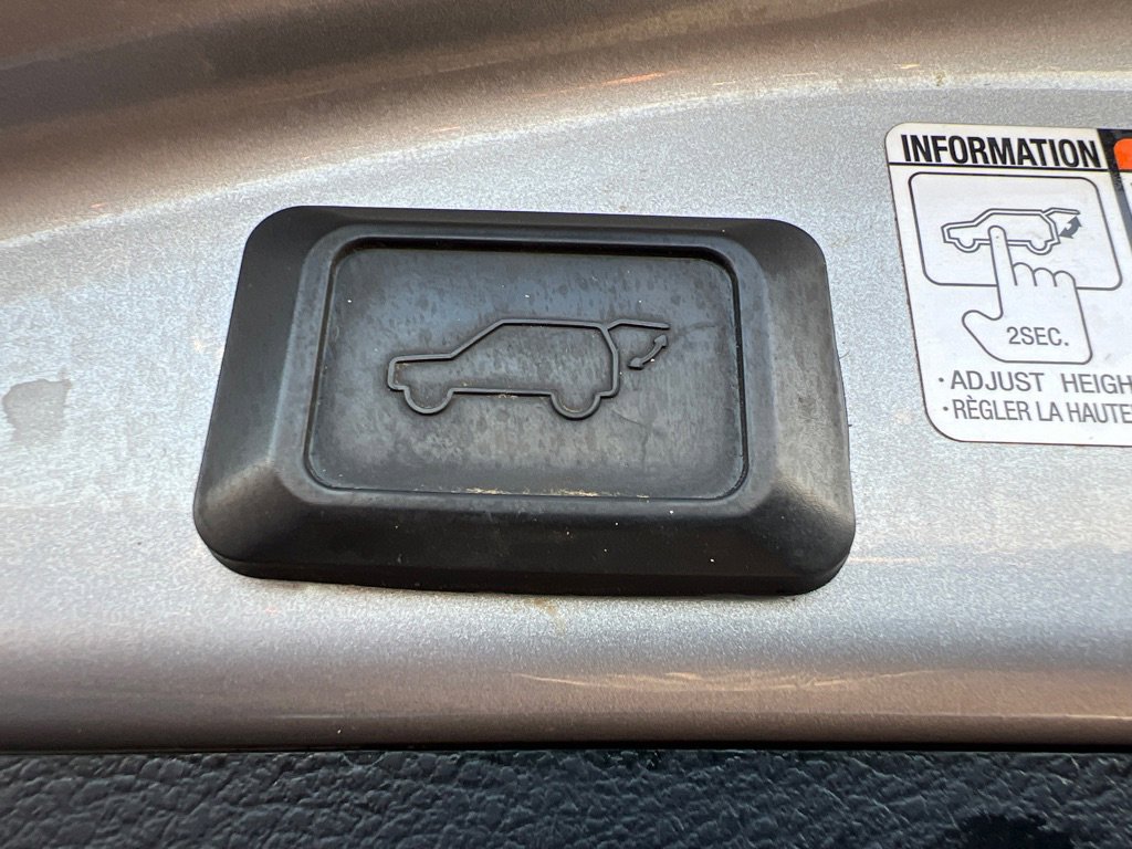 Used 2018 Toyota RAV4 Adventure image 21