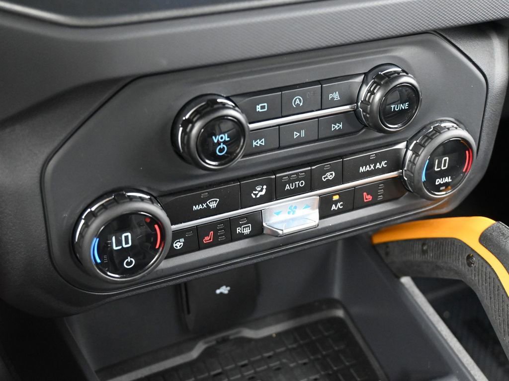 Used 2024 Ford Bronco Badlands image 22