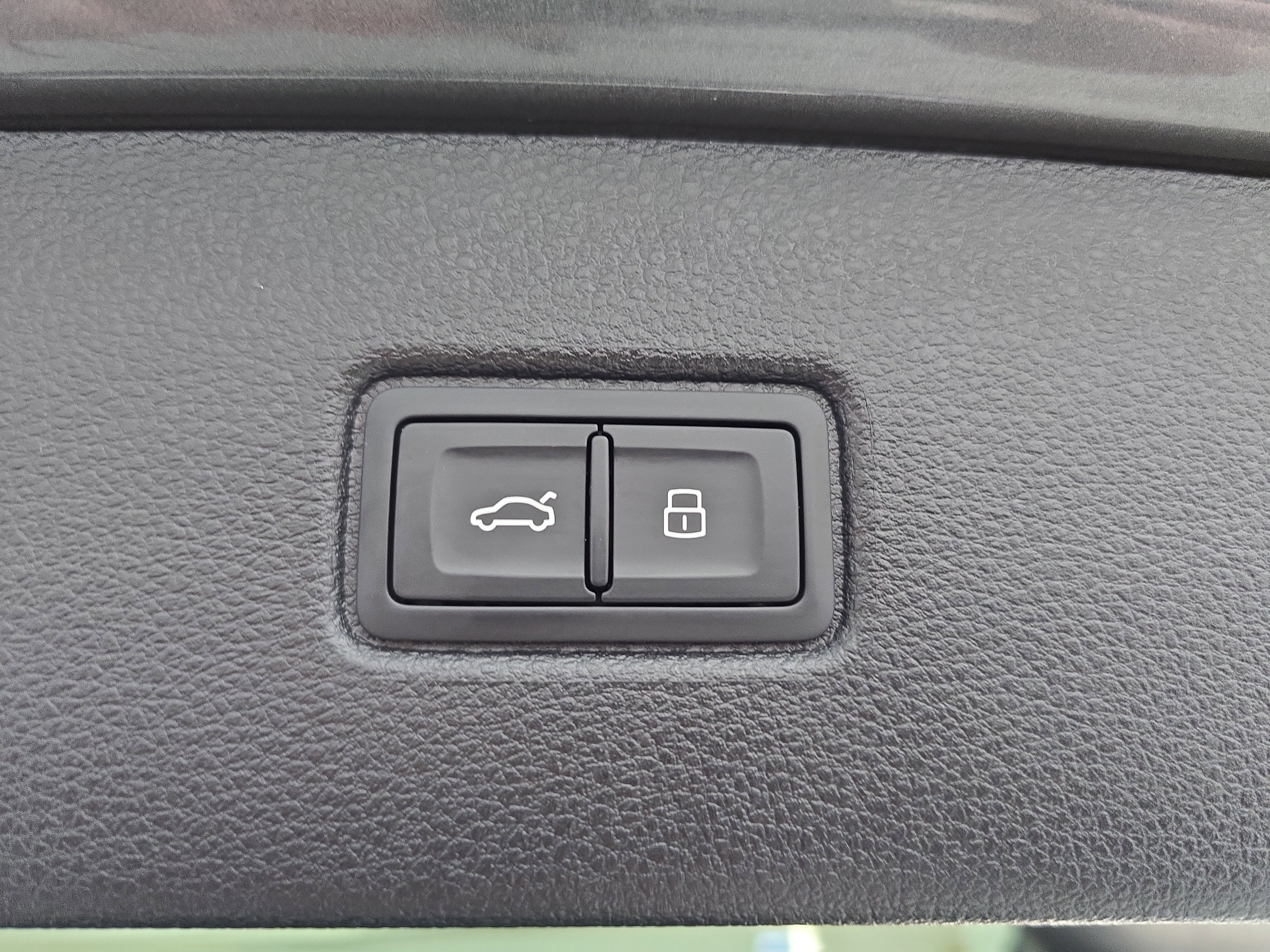 Used 2025 Audi Q7 2.0T Premium w/ Convenience Plus Package image 15