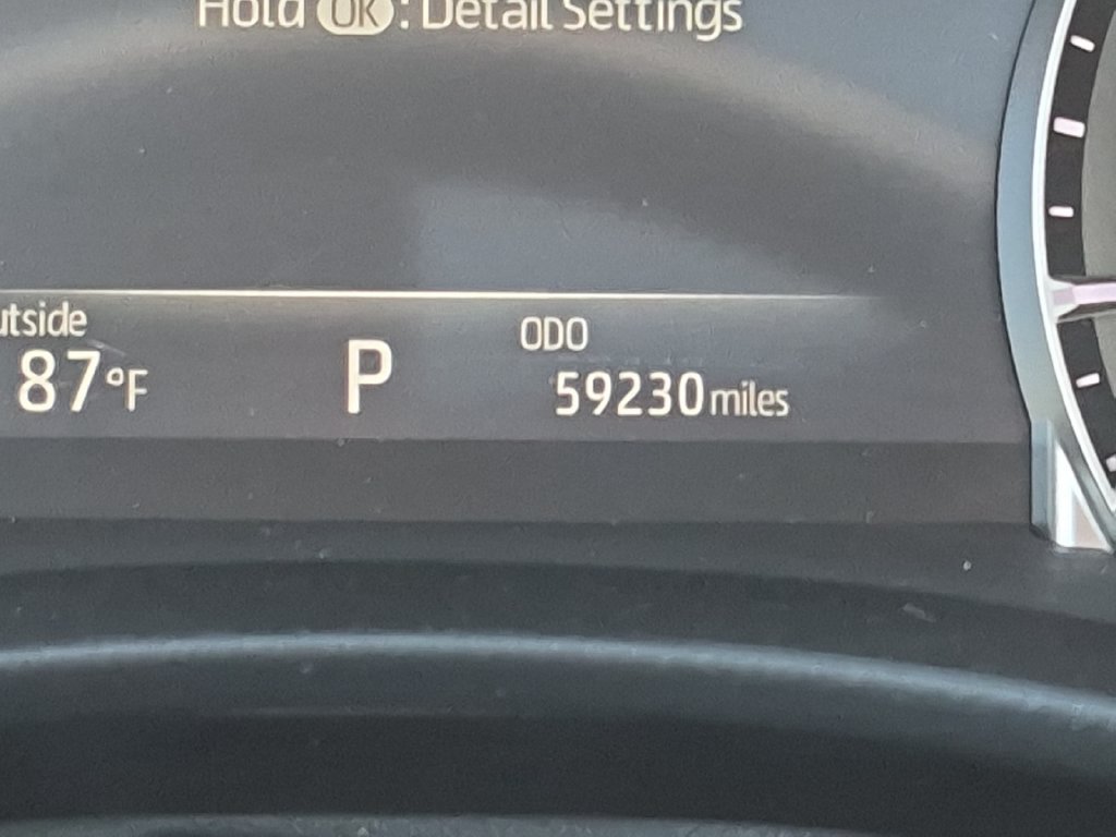 Used 2024 Toyota Highlander XLE AWD/4WD image 30