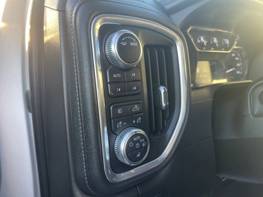 Used 2021 GMC Sierra 2500 SLT w/ SLT Premium Package image 26
