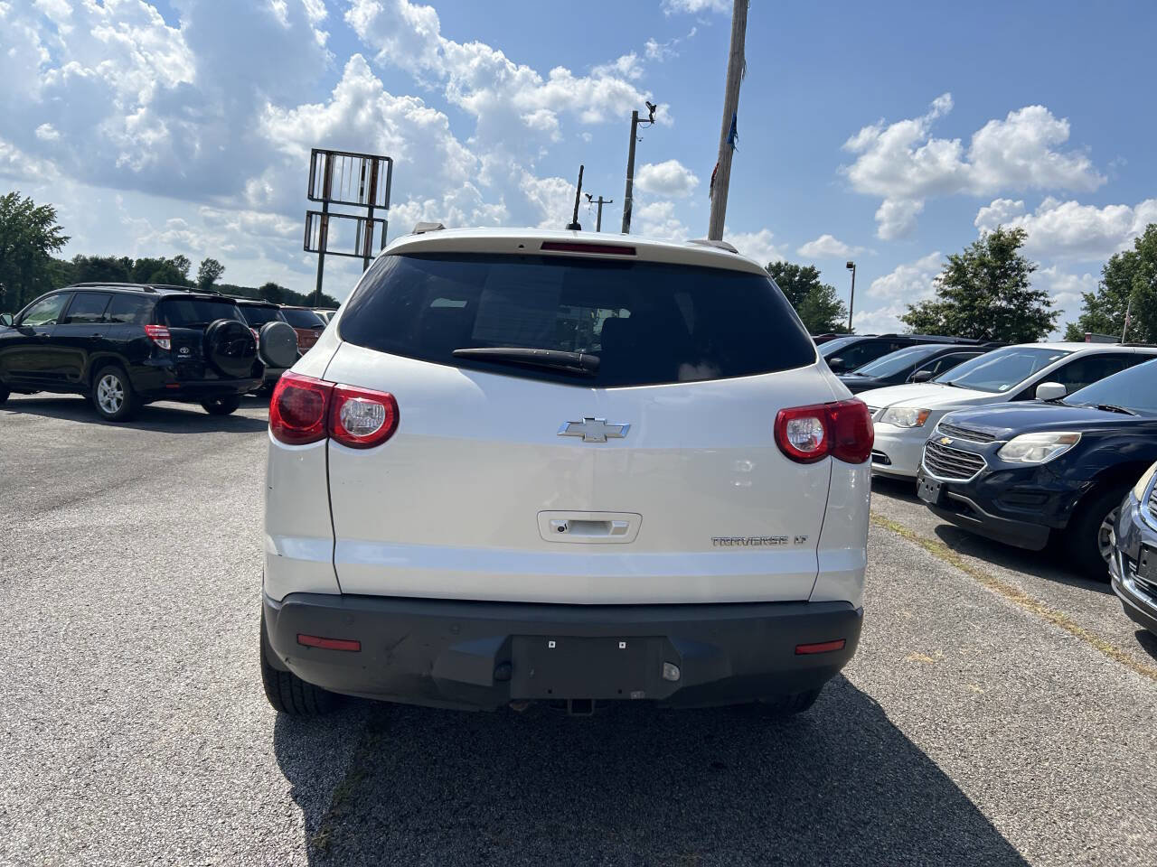 Used 2011 Chevrolet Traverse LT w/ Personal Connectivity Package image 14