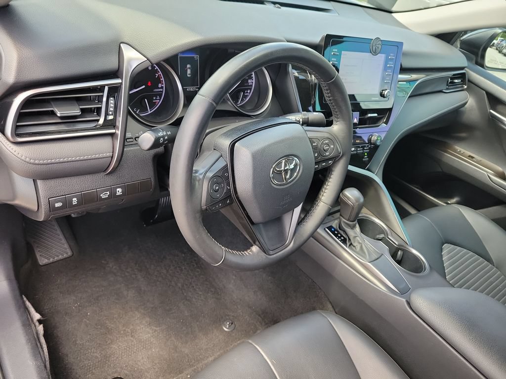 Used 2021 Toyota Camry SE FWD image 7