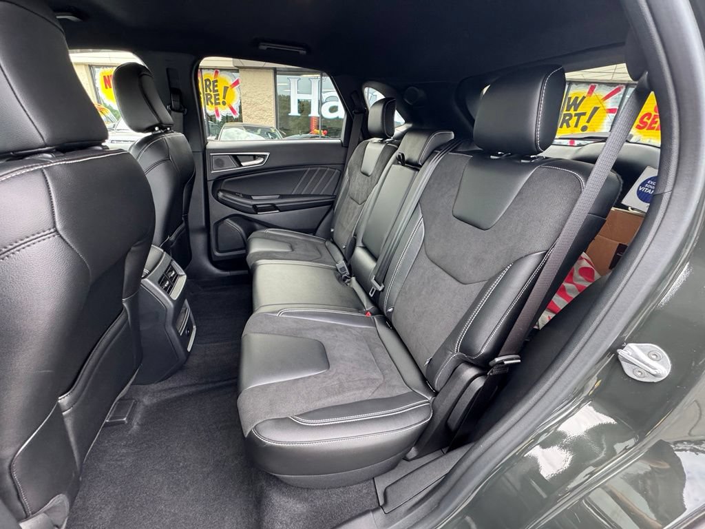 Used 2022 Ford Edge ST AWD/4WD image 11