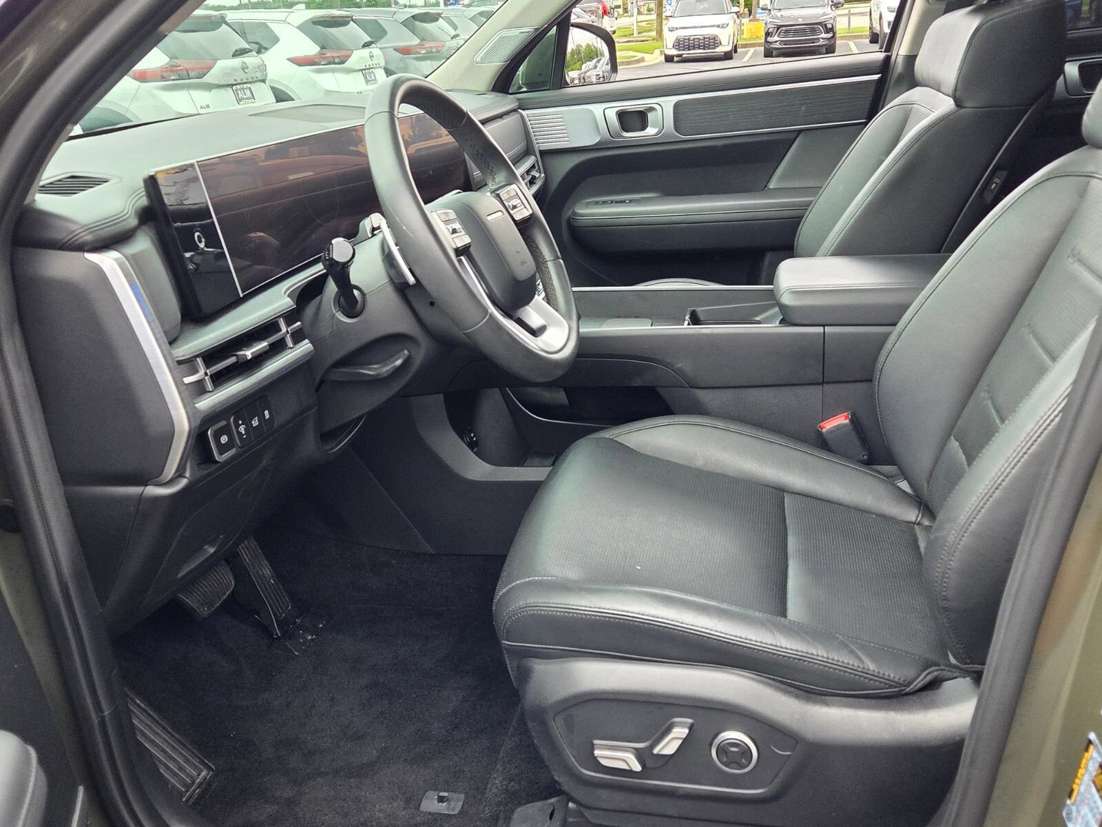 Used 2024 Hyundai Santa Fe Limited AWD/4WD image 5