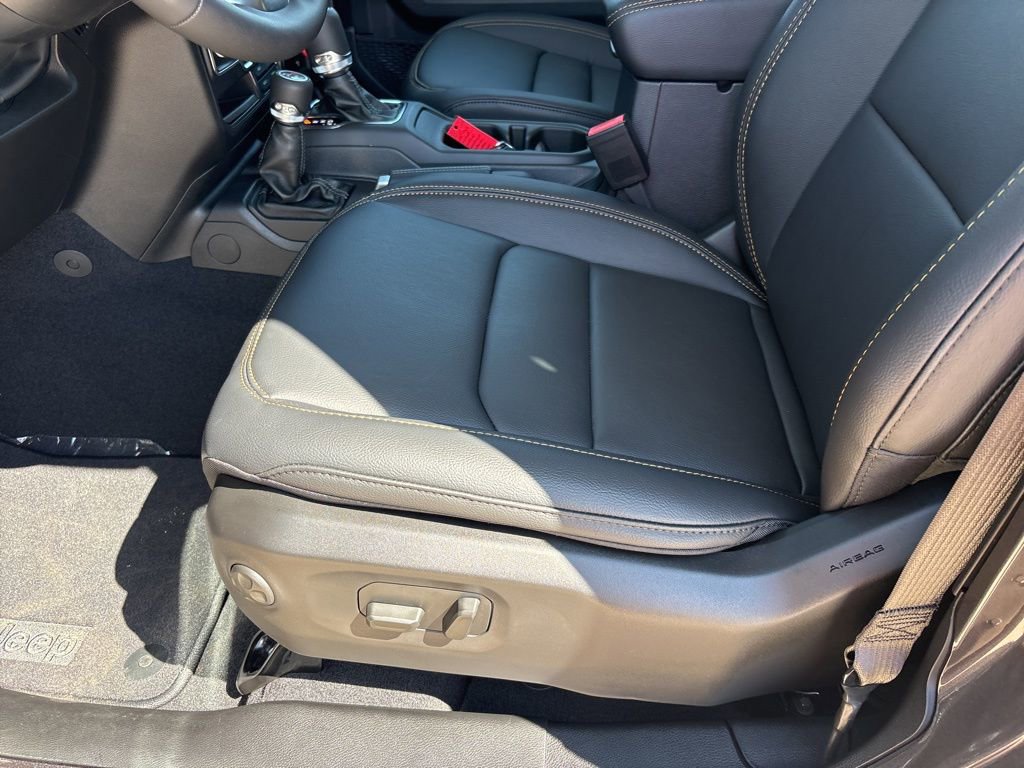 New 2025 Jeep Wrangler Unlimited Sahara image 15