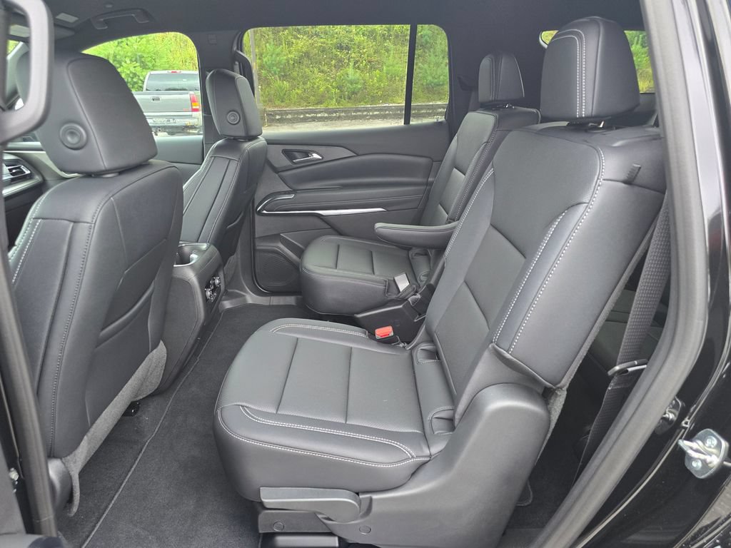 New 2026 Chevrolet Traverse LT w/ Midnight/Sport Edition FWD image 12