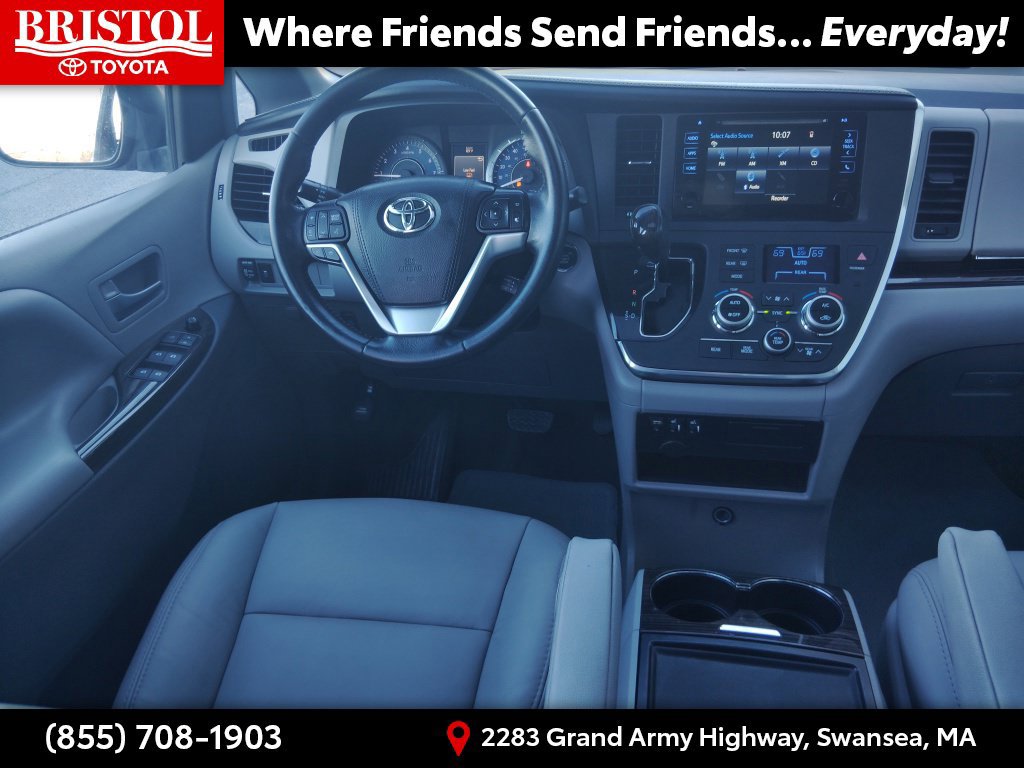 Used 2015 Toyota Sienna XLE FWD image 14