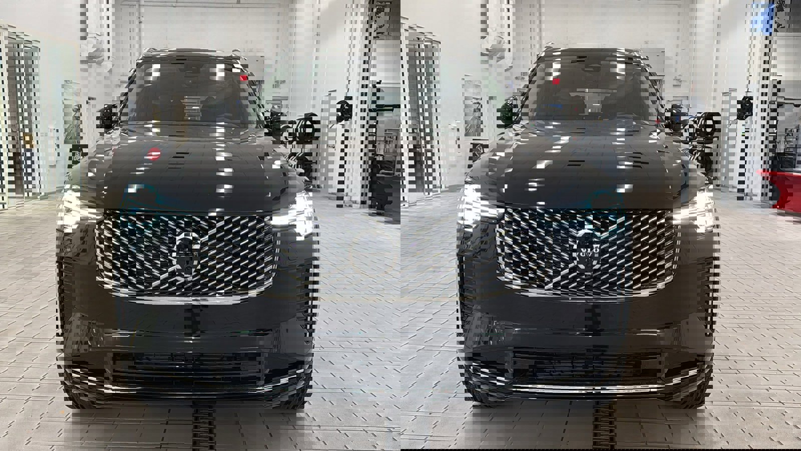 New 2026 Volvo XC90 B6 Plus w/ Protection Package Premier image 10