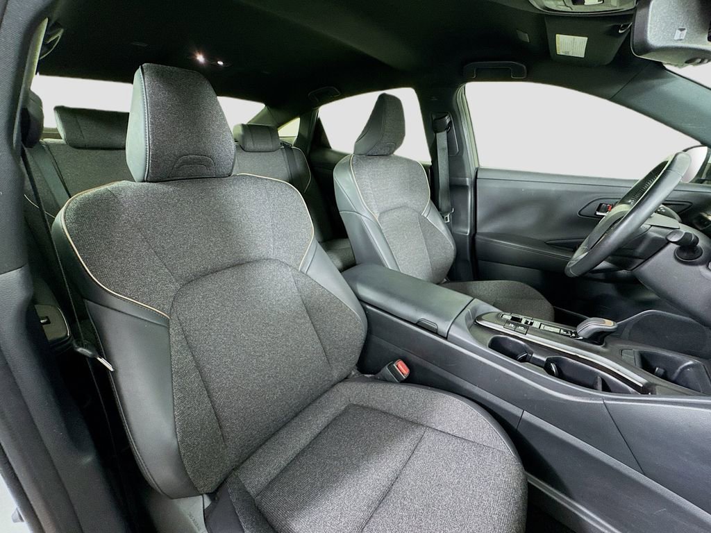 Used 2023 Toyota Crown XLE image 30