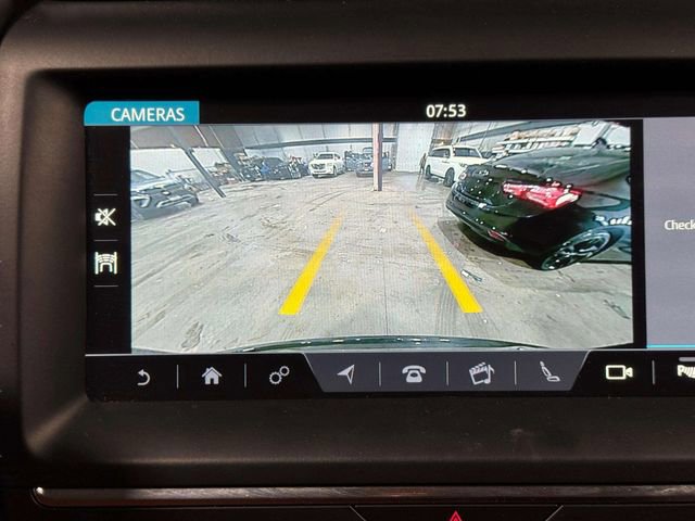 Used 2018 Jaguar E-PACE SE image 16