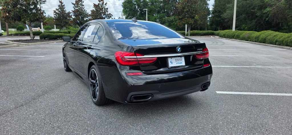 Used 2019 BMW 750i w/ Executive Package RWD image 3