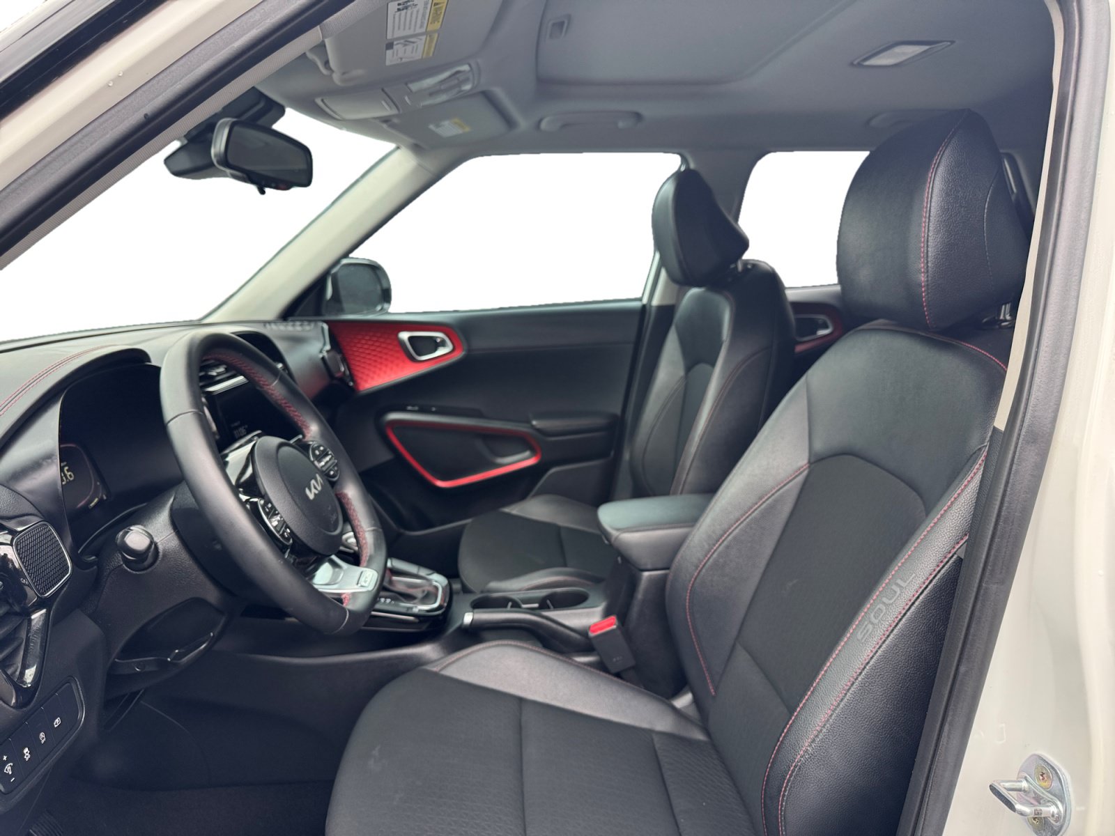 Used 2023 Kia Soul GT-Line FWD image 9
