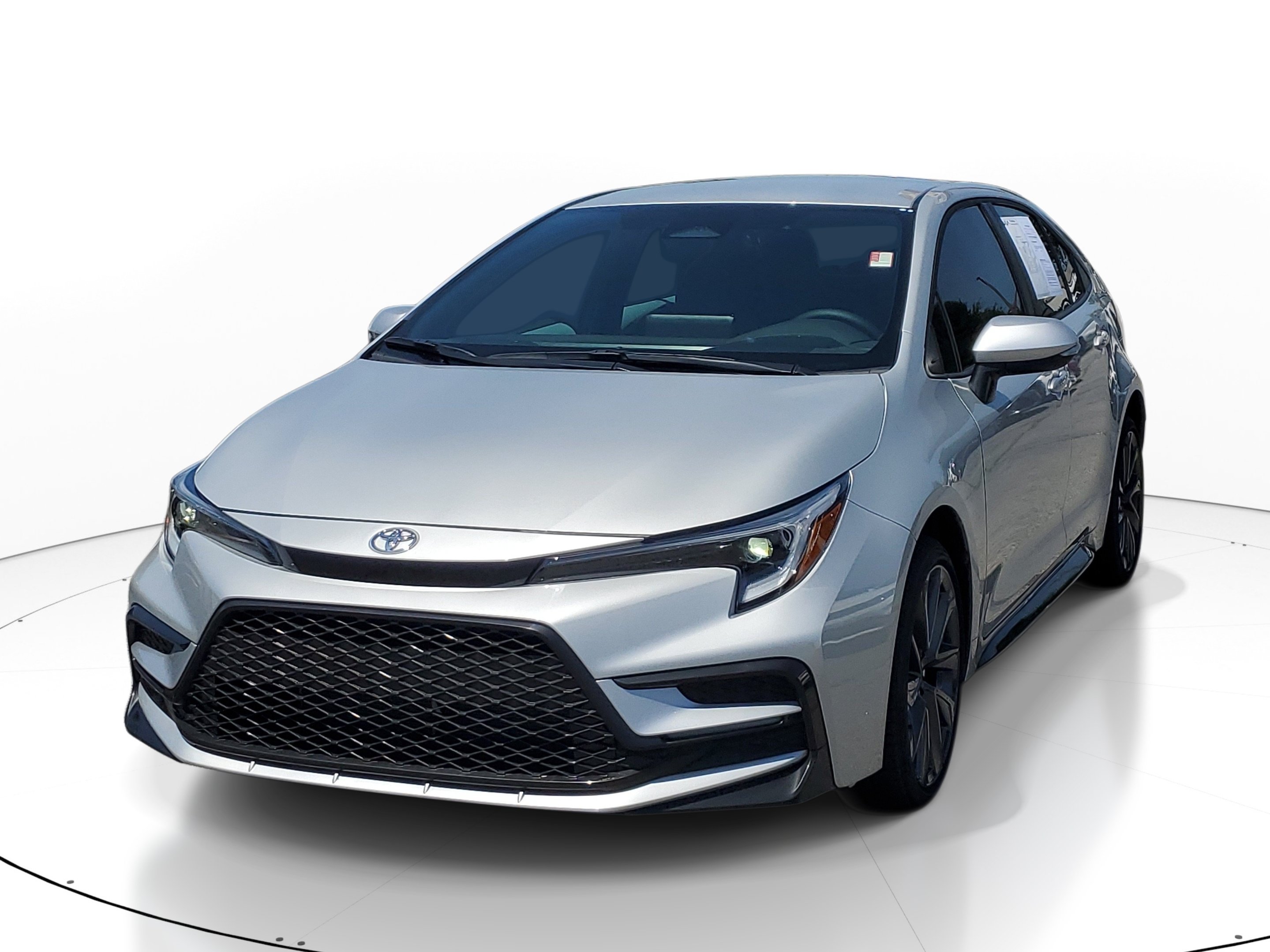 Used 2026 Toyota Corolla SE FWD image 3