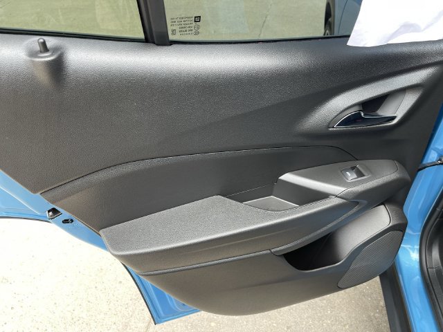 Used 2025 Chevrolet Trax RS w/ Driver Confidence Package FWD image 12