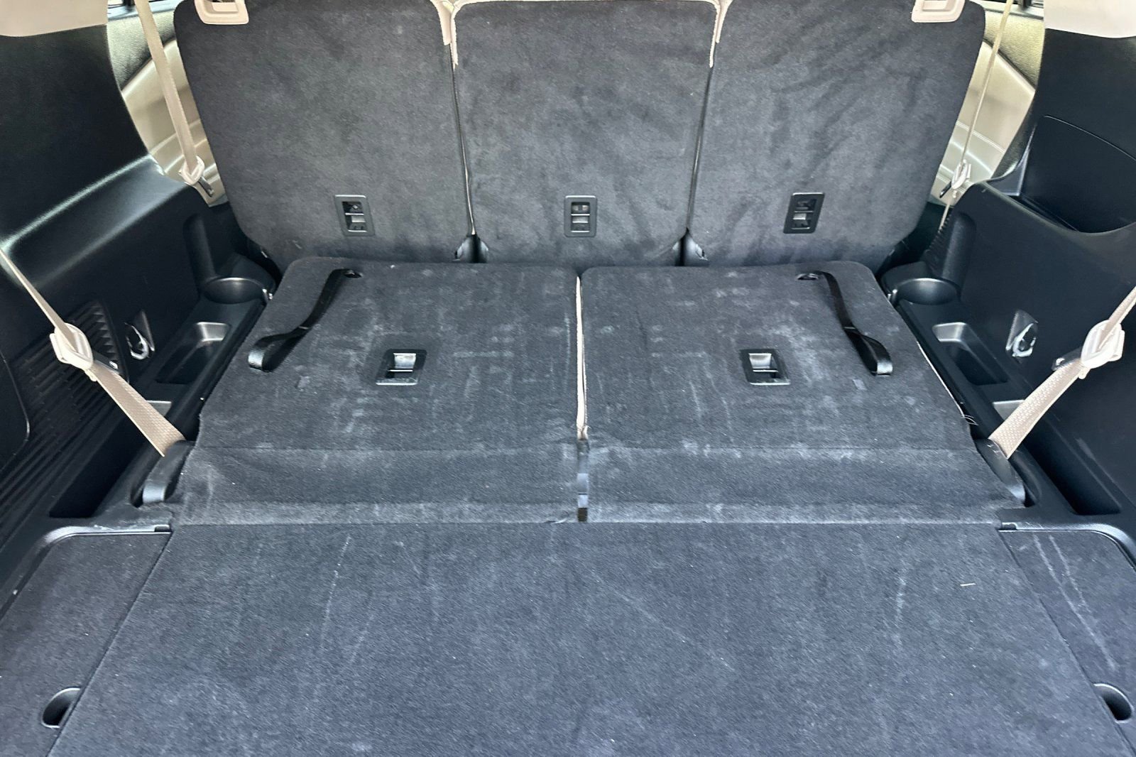 Used 2024 Ford Explorer XLT w/ Equipment Group 202A image 16