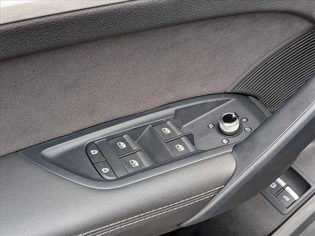 Used 2024 Audi Q5 e Premium Plus AWD/4WD image 11