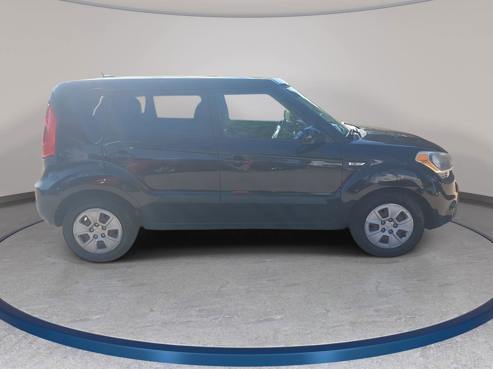 Used 2013 Kia Soul FWD image 4