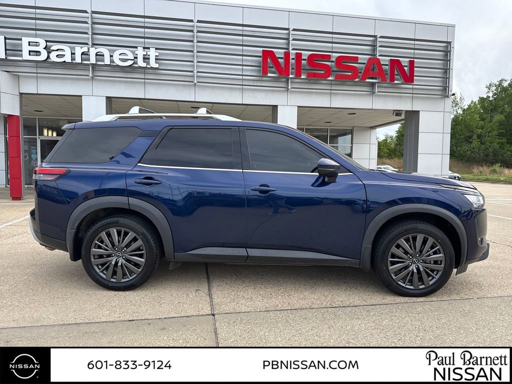 Used 2022 Nissan Pathfinder SL w/ SL Premium Package image 5