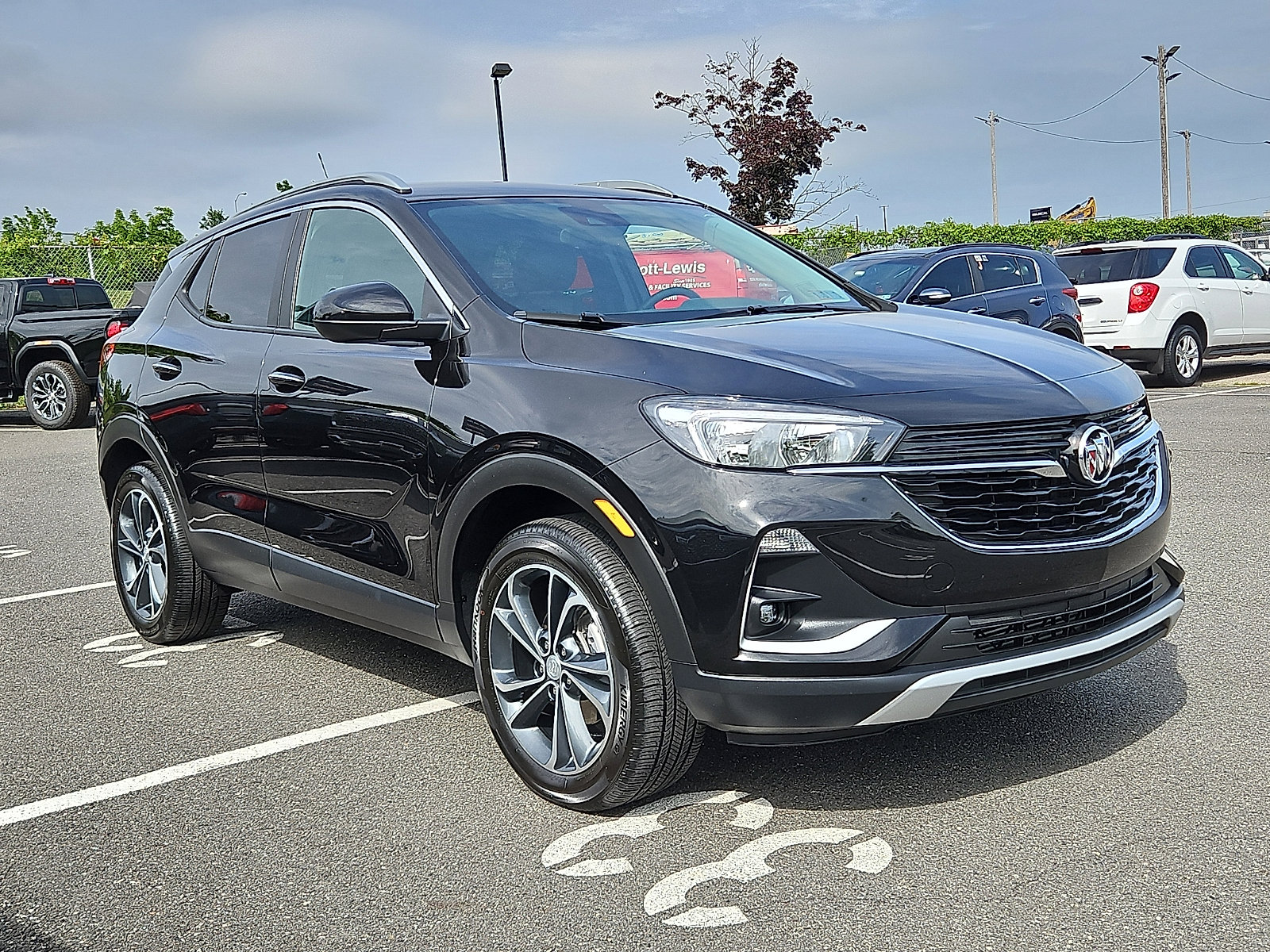 Used 2023 Buick Encore GX Select w/ Safety Package II AWD/4WD image 1