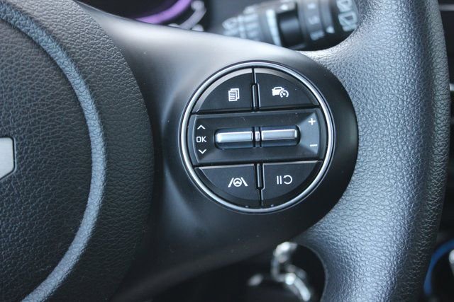 Used 2023 Kia Soul LX w/ LX Technology Package image 14