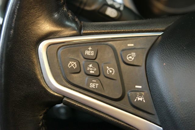 Used 2022 Chevrolet Equinox Premier AWD/4WD image 24