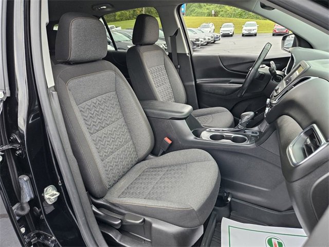 Used 2022 Chevrolet Equinox LT w/ Driver Convenience Package image 18