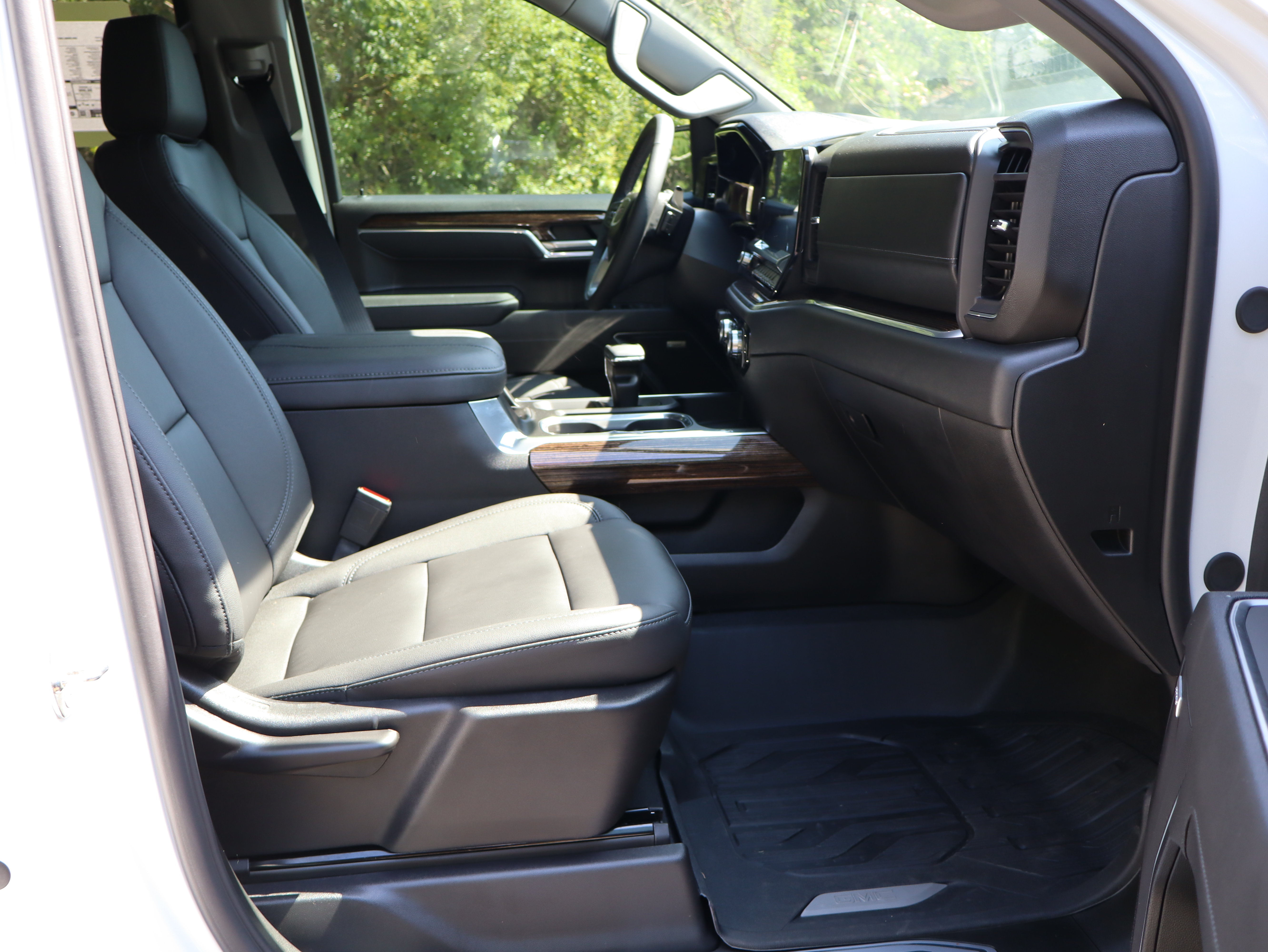 New 2026 GMC Sierra 1500 Elevation w/ Elevation Premium Package AWD/4WD image 36