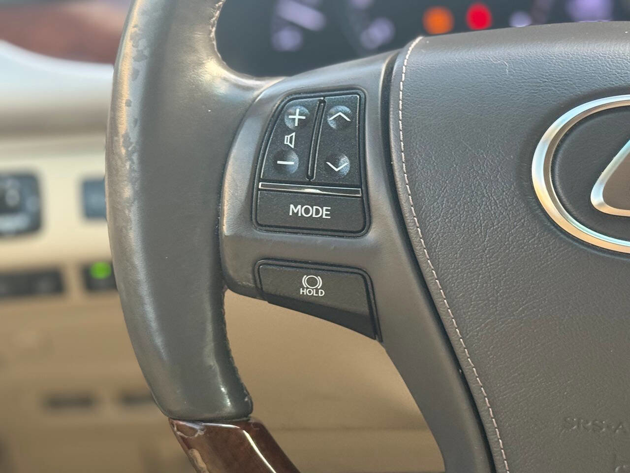 Used 2013 Lexus LS 460 w/ Comfort Pkg image 33