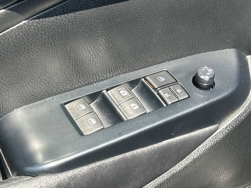 Used 2017 Toyota Highlander SE AWD/4WD image 24