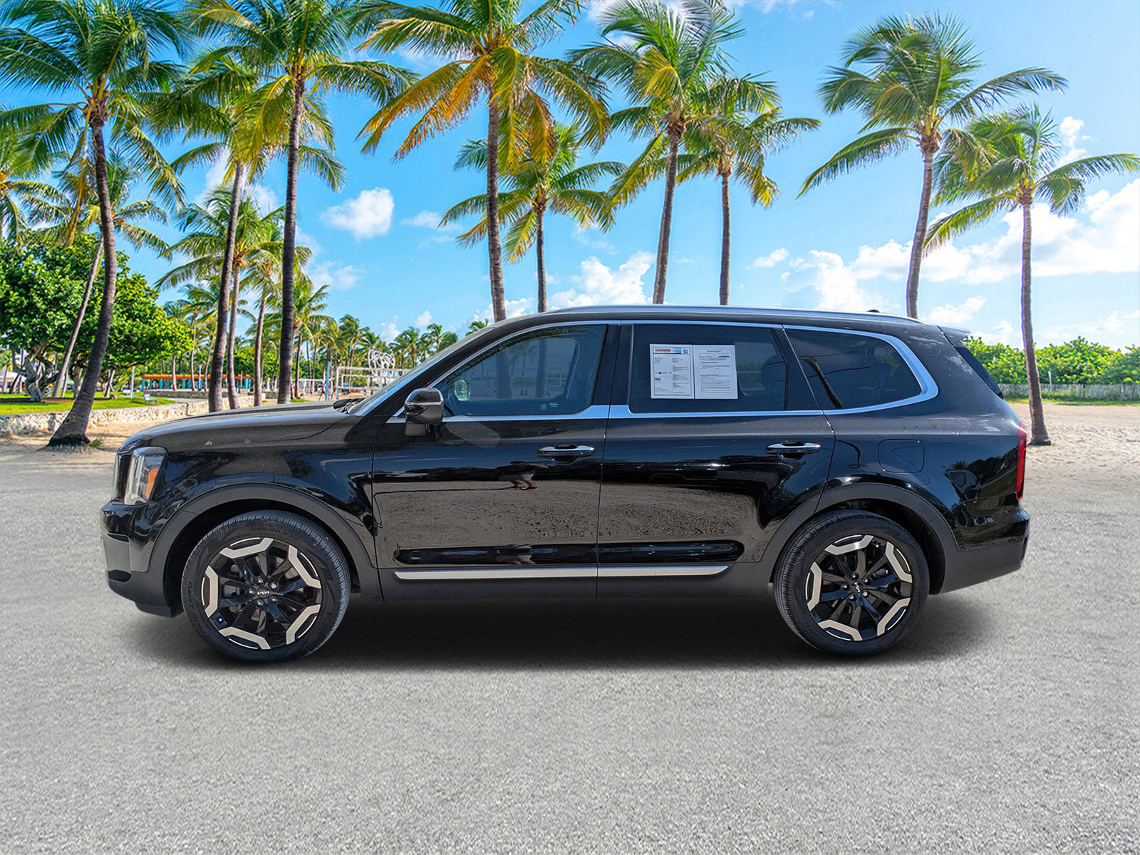 Used 2023 Kia Telluride S image 7