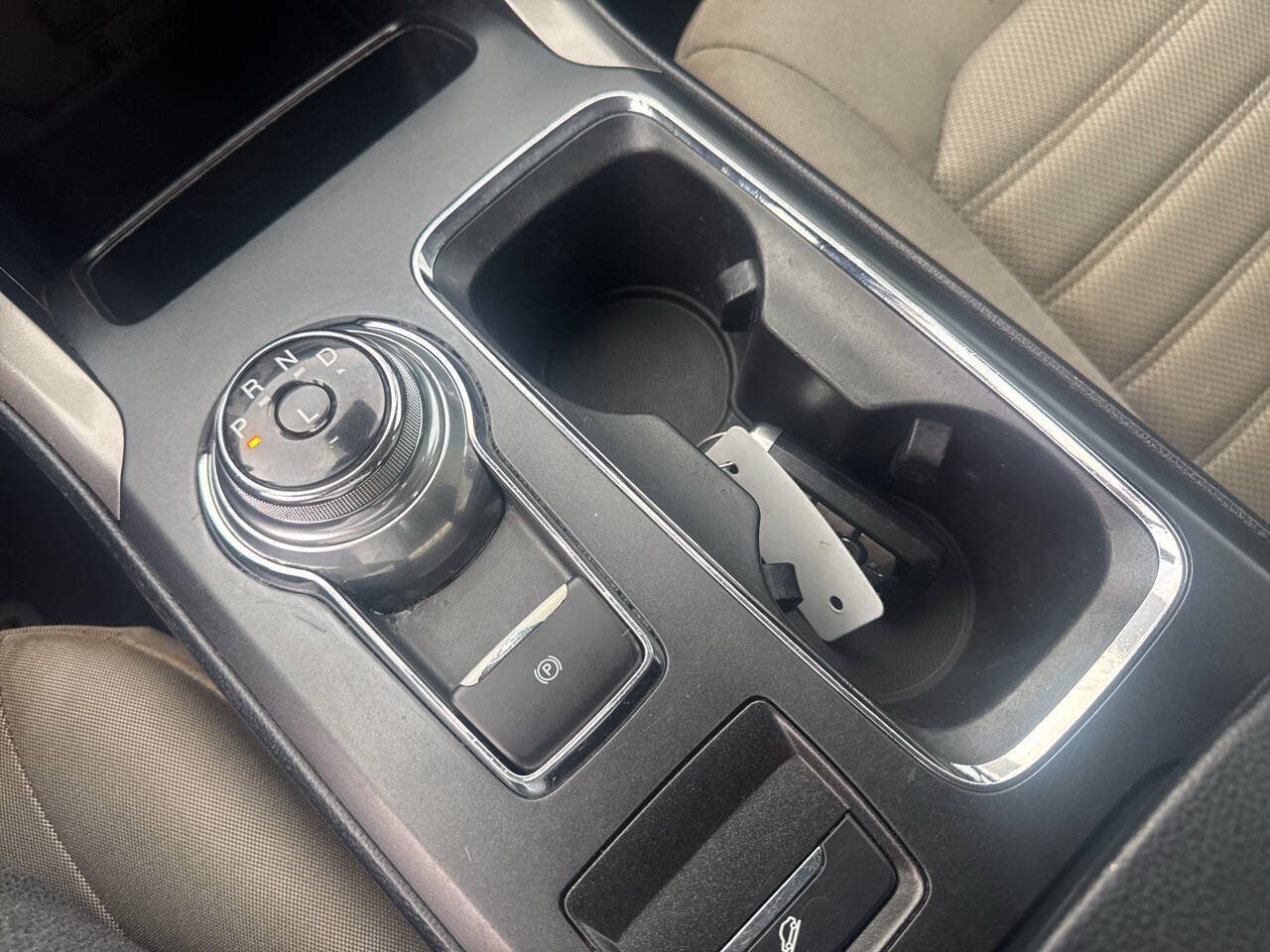 Used 2019 Ford Fusion S FWD image 15