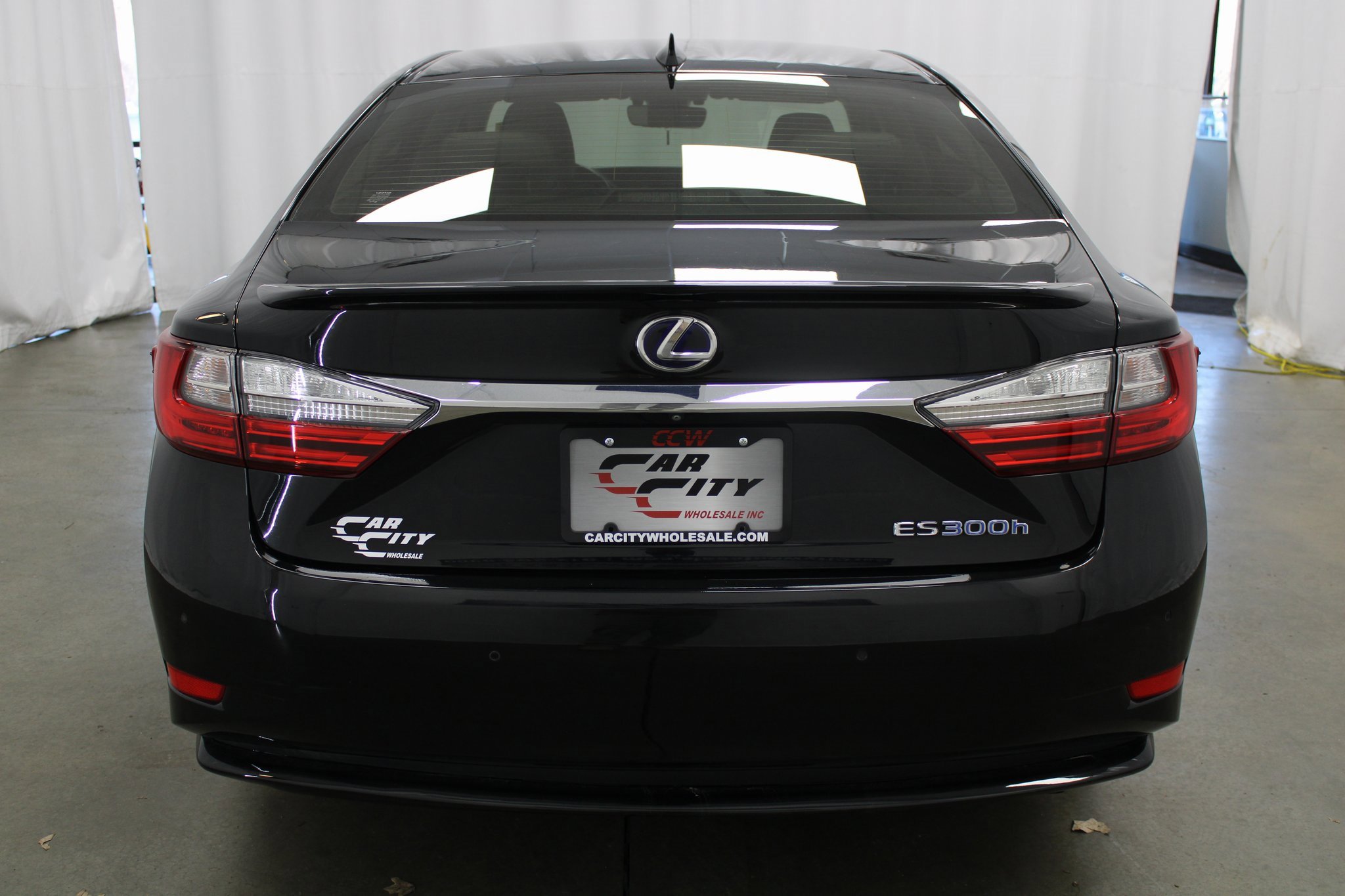 Used 2018 Lexus ES 300h image 6