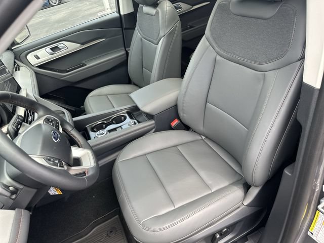 New 2026 Ford Explorer Active w/ Active Comfort Package AWD/4WD image 14