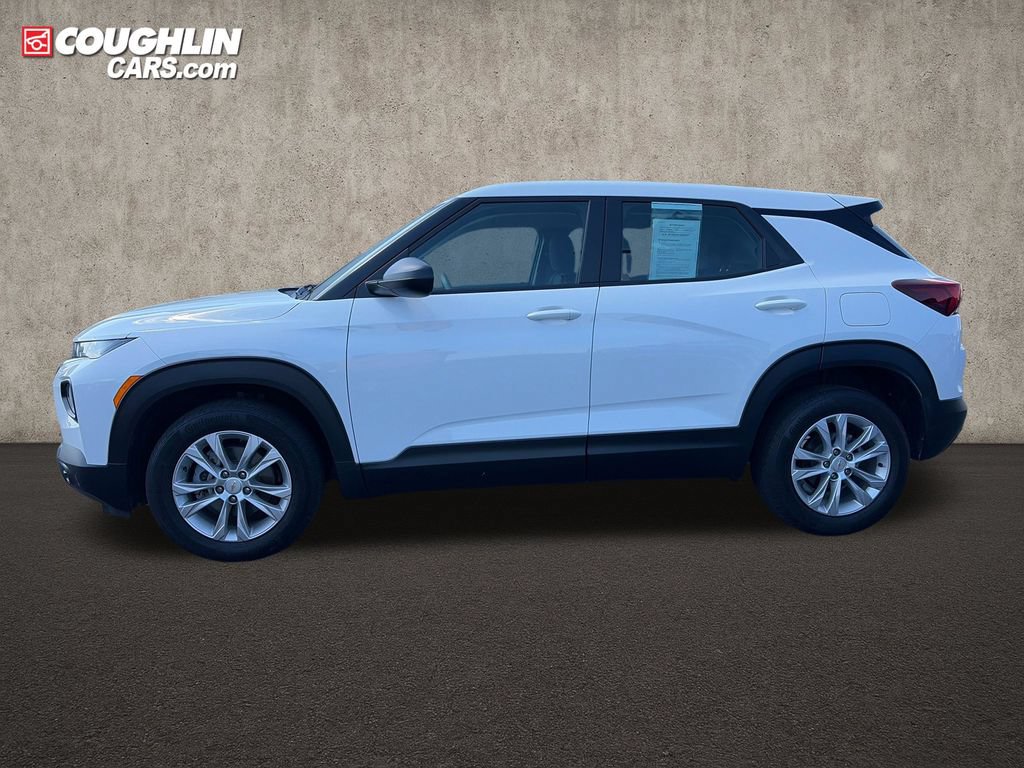 Used 2023 Chevrolet TrailBlazer LS FWD image 2