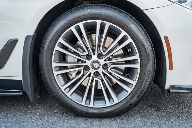 Used 2019 BMW 530i RWD image 13