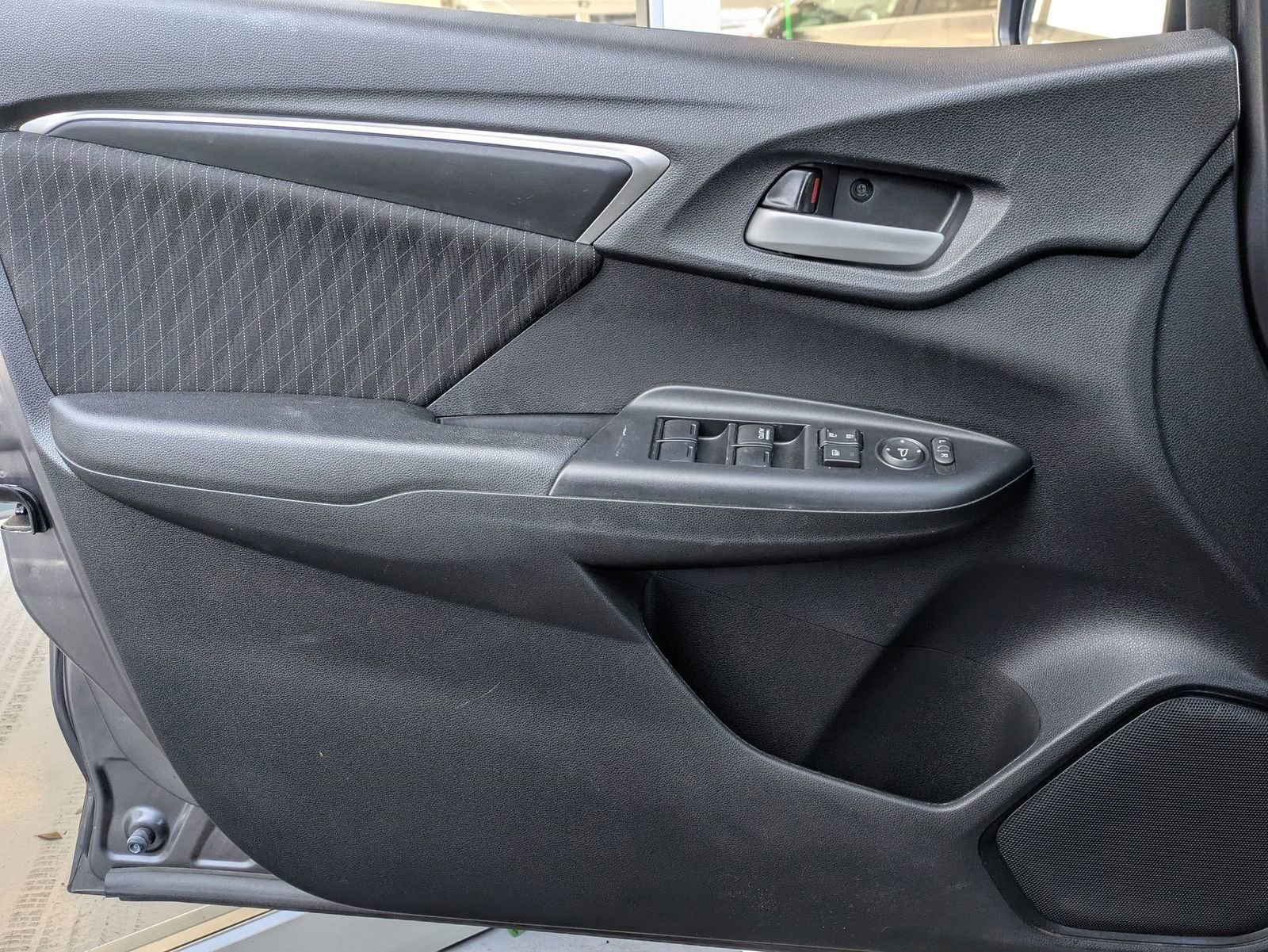 Used 2018 Honda Fit EX image 15