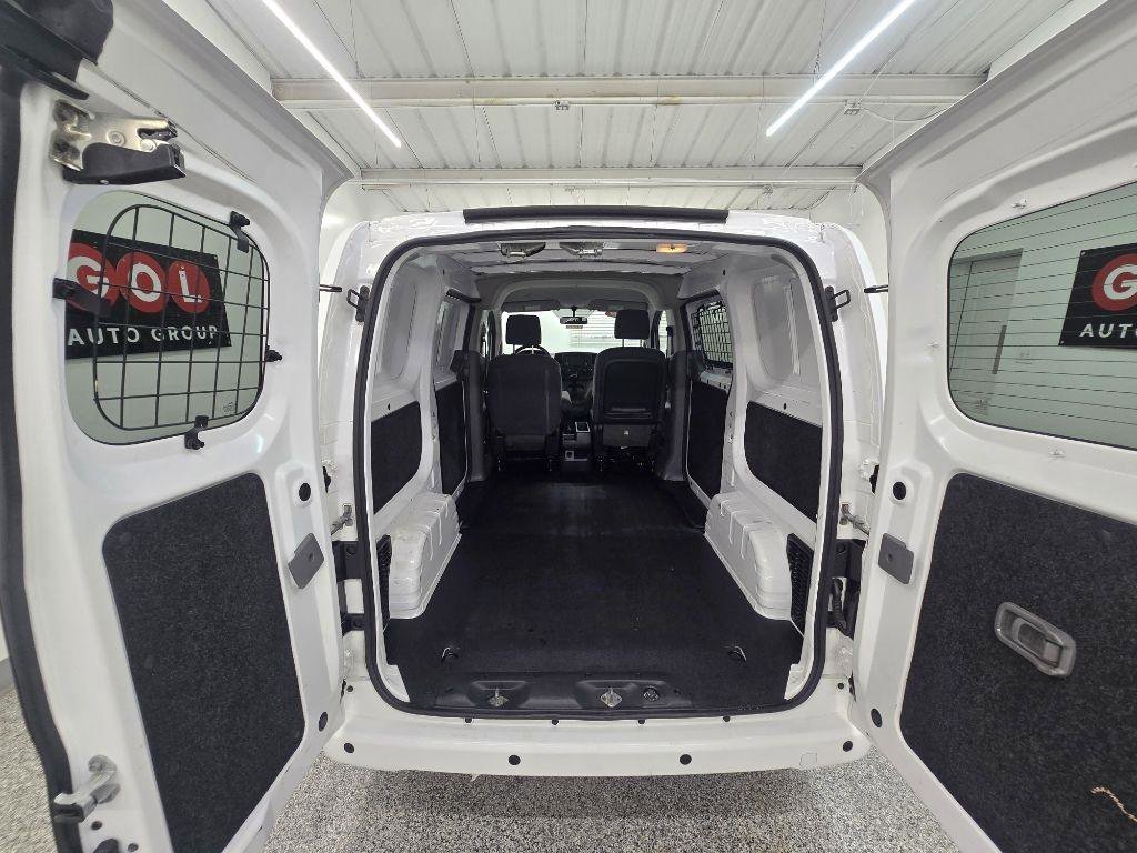 Used 2018 Nissan NV200 SV w/ Navigation Package FWD image 17