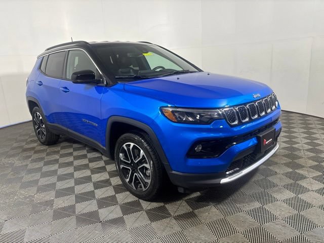 Used 2024 Jeep Compass Limited AWD/4WD image 1