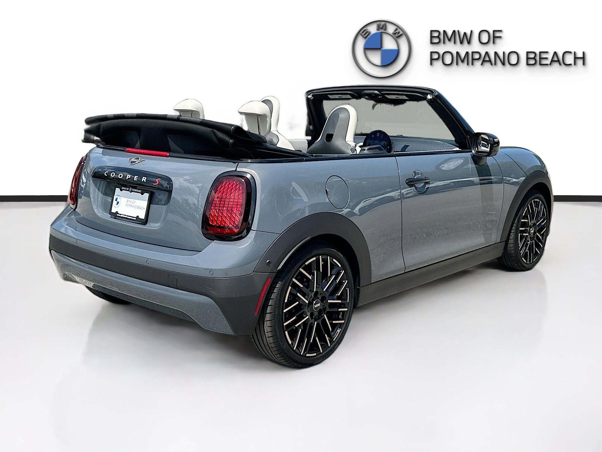 Used 2025 MINI Cooper S FWD image 7