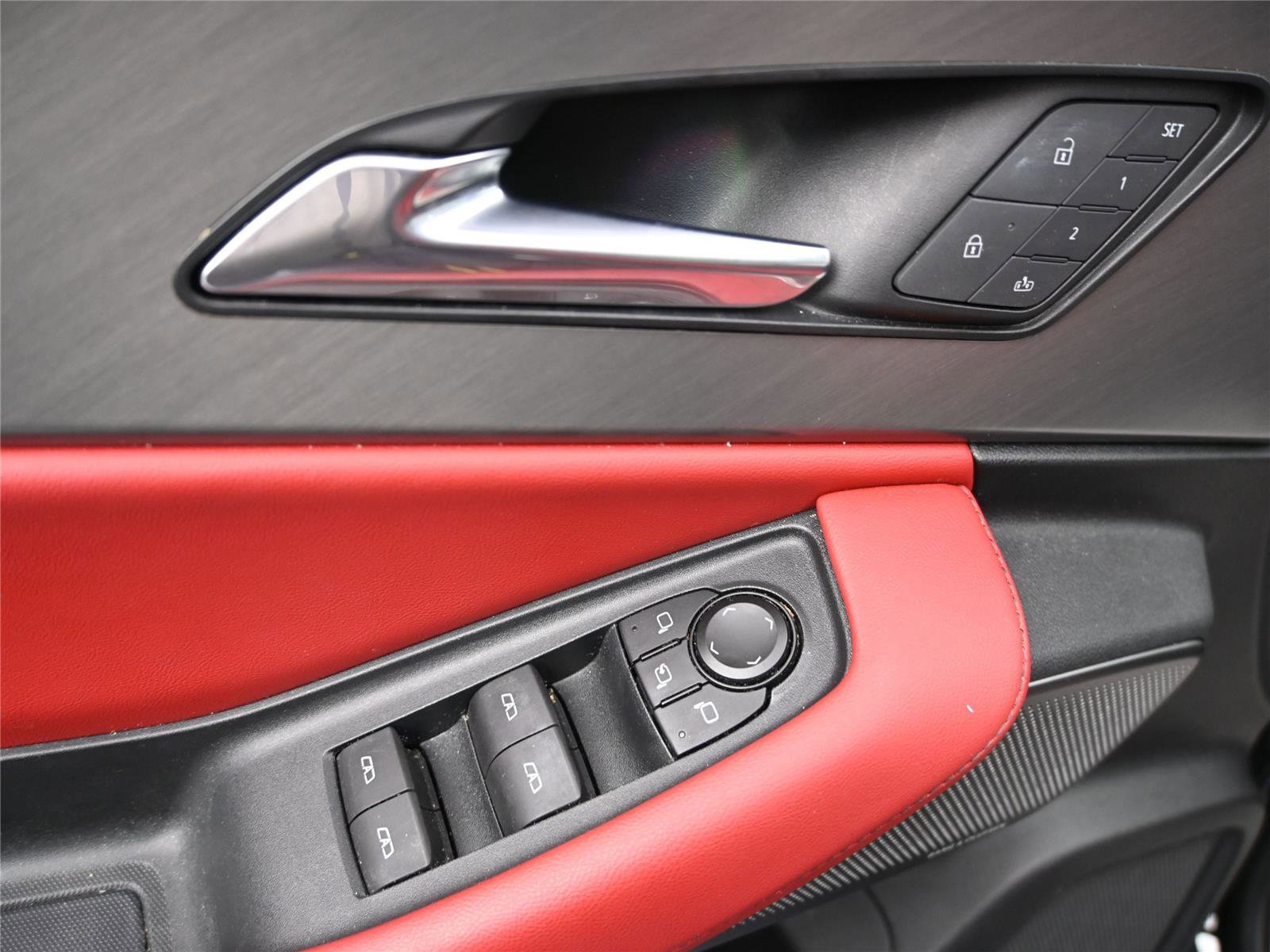 Used 2024 Acura ZDX A-Spec image 7