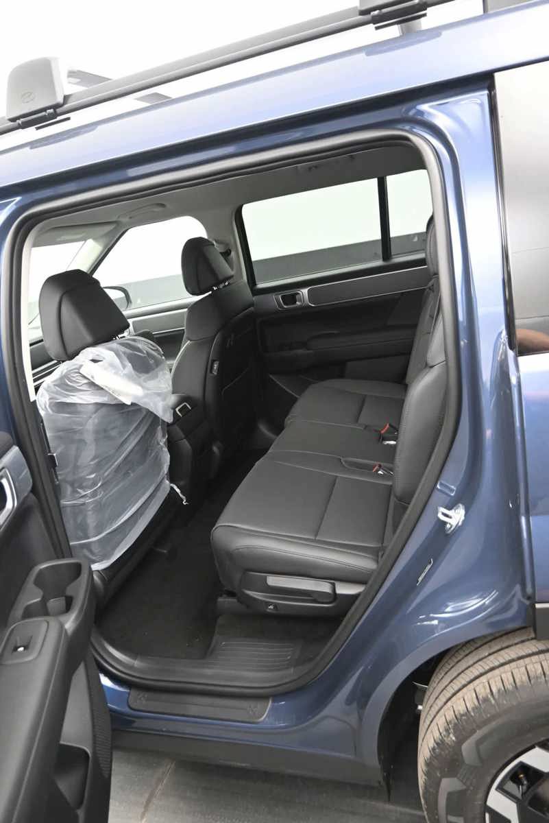 New 2026 Hyundai Santa Fe SEL FWD image 12