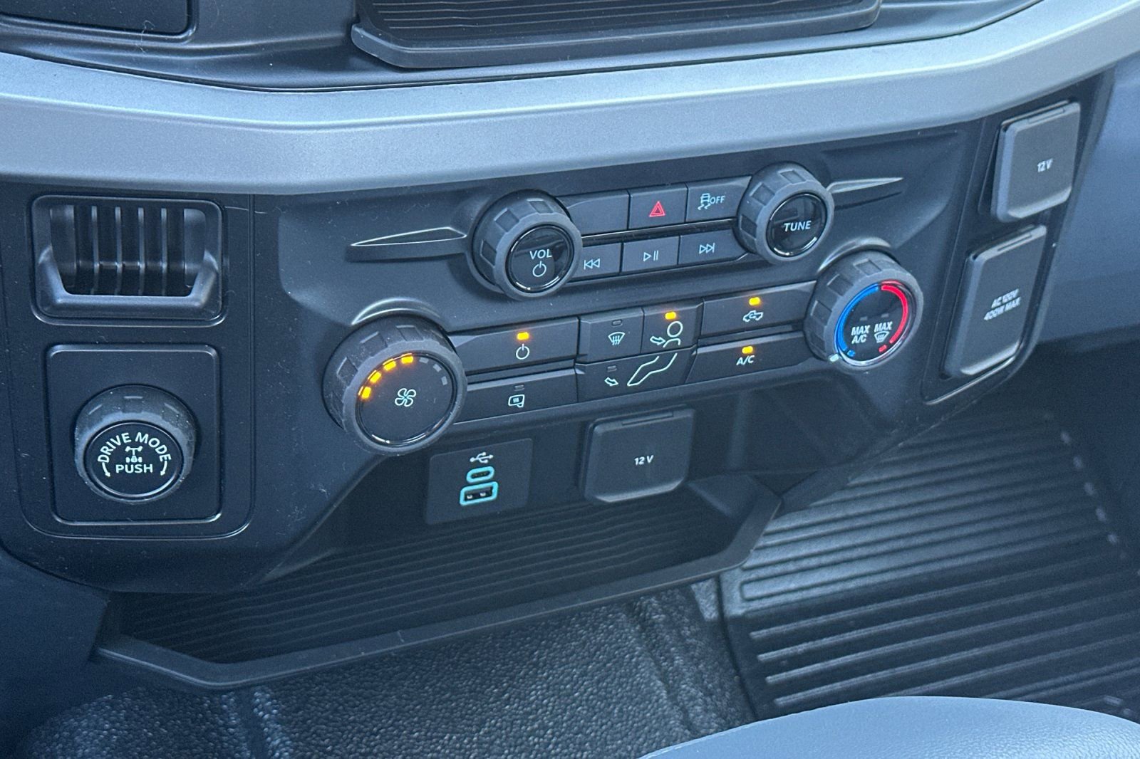 New 2026 Ford F250 XL image 19