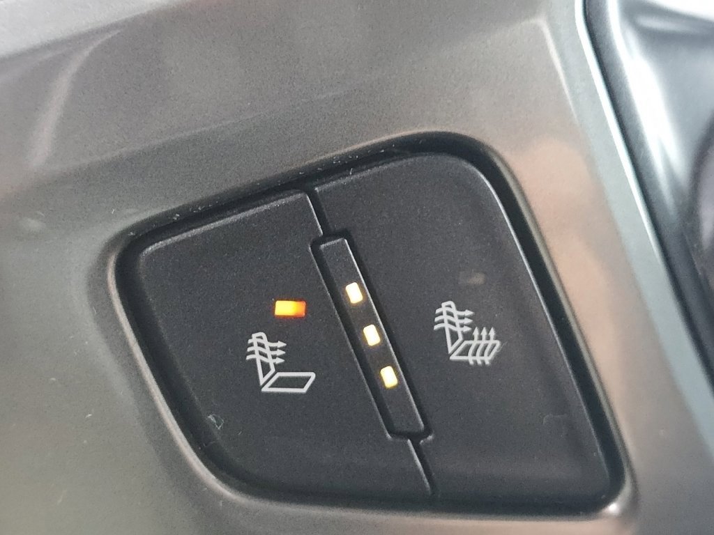 Used 2015 Chevrolet Silverado 3500 LTZ w/ LTZ Plus Package image 8