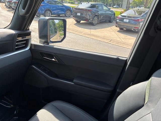 New 2025 Lexus GX 550 AWD/4WD image 33