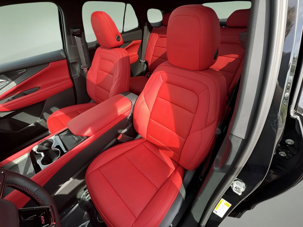 Certified 2025 Chevrolet Blazer EV SS w/ Performance Package image 18