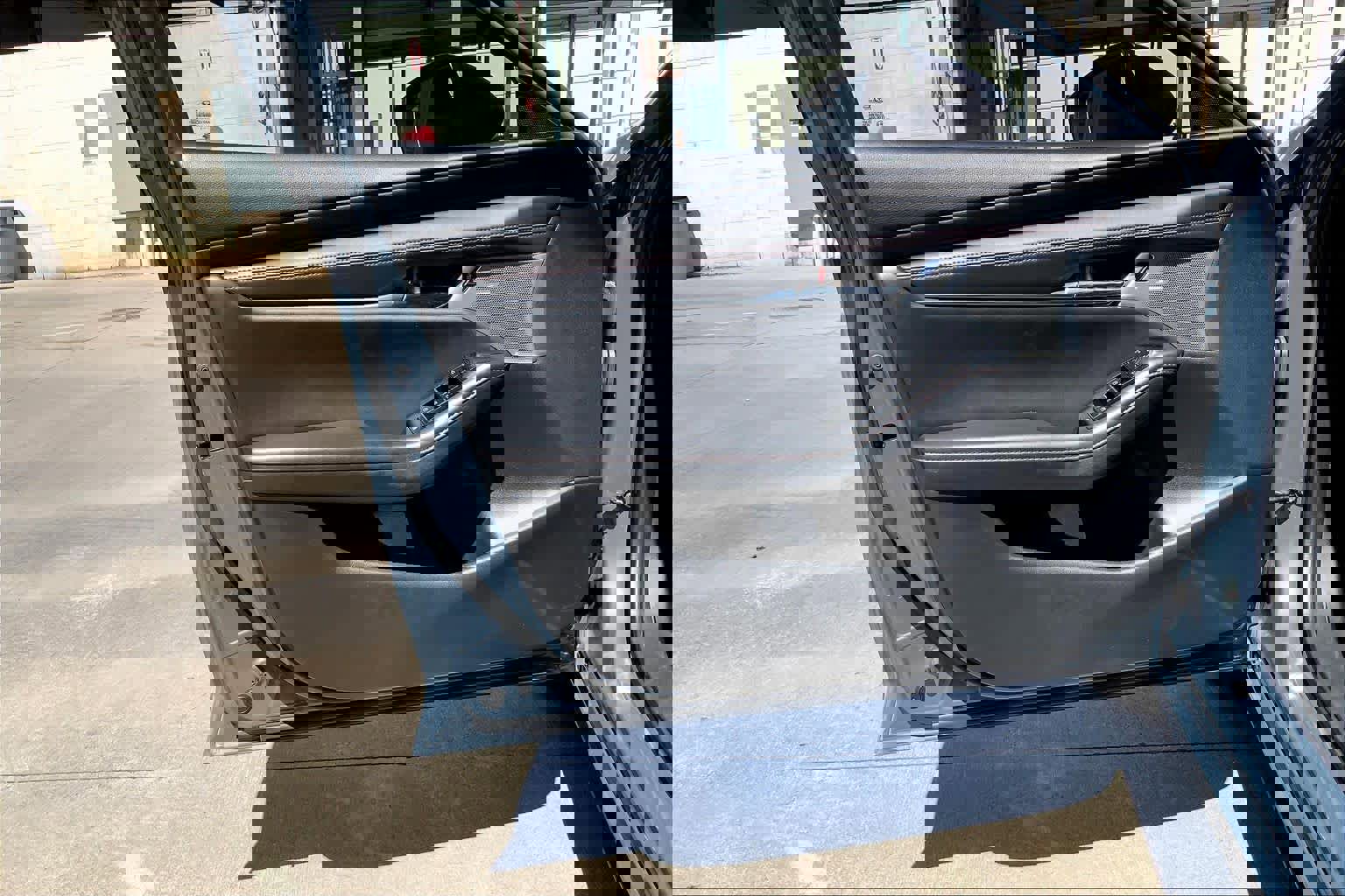 Used 2023 MAZDA MAZDA3 s image 21