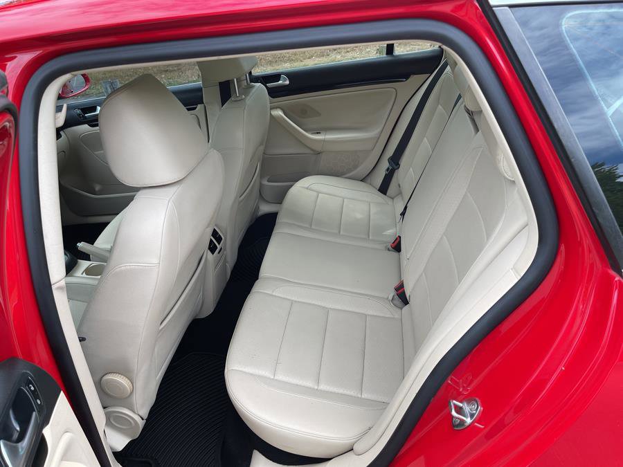 Used 2013 Volkswagen Jetta TDI image 11