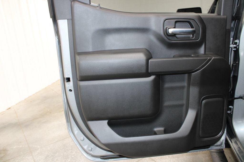 New 2026 Chevrolet Silverado 1500 Custom w/ Turbomax Blackout Package AWD/4WD image 34